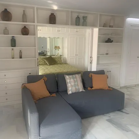 Apartment Charming In Puerto Banus